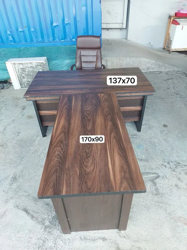 Ofisniy mebel srochna sotiladi 2 Ofisniy mebel srochna sotiladi 2