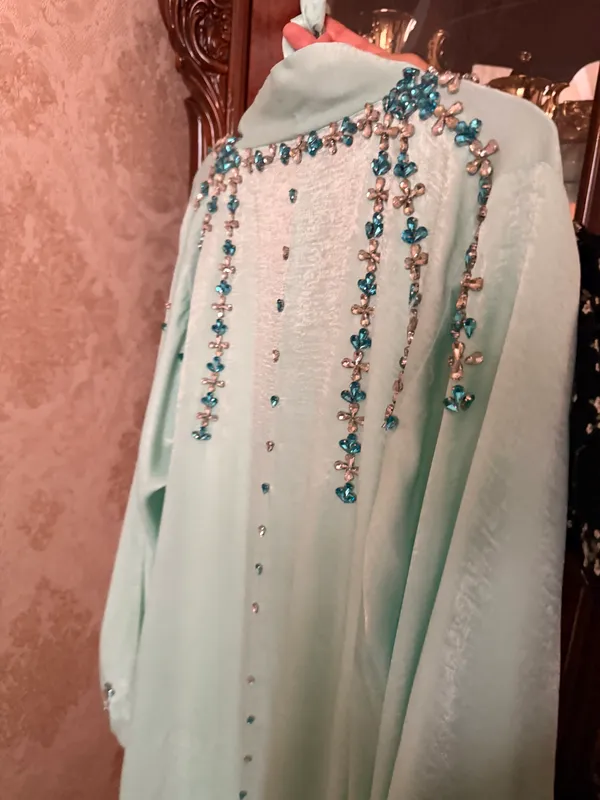 abaya sotiladi 1 abaya sotiladi 1