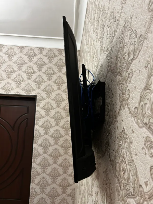 Телевизор Panasonic TX-43HXR700 про-во Болгария 2