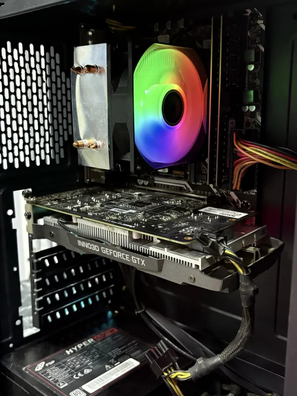 TOP Gaming Kompyuter — Medium FPS / High 2 TOP Gaming Kompyuter — Medium FPS / High 2