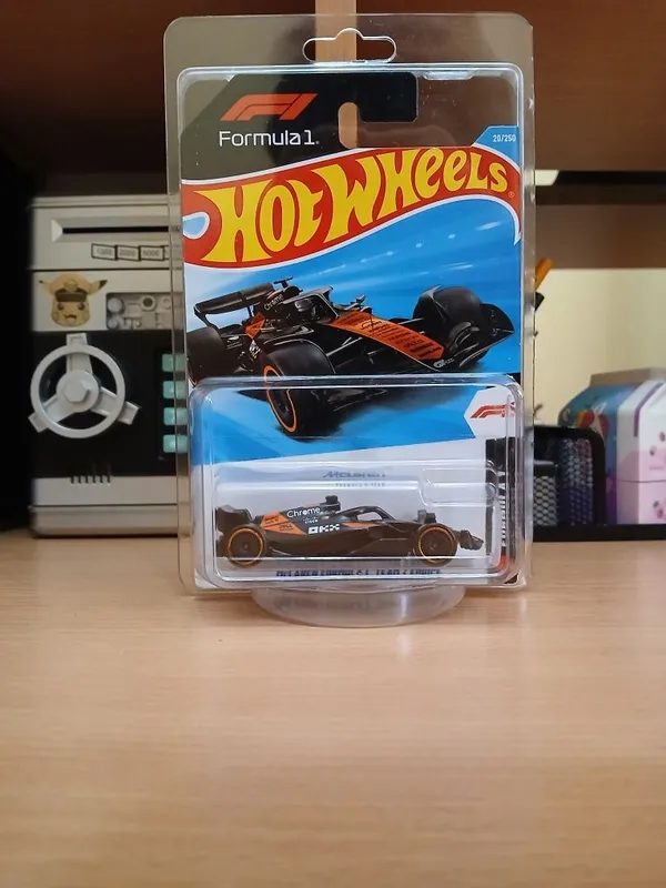 Hot Wheels McLaren Formula 1 Продаю стильную модель болида McLa
