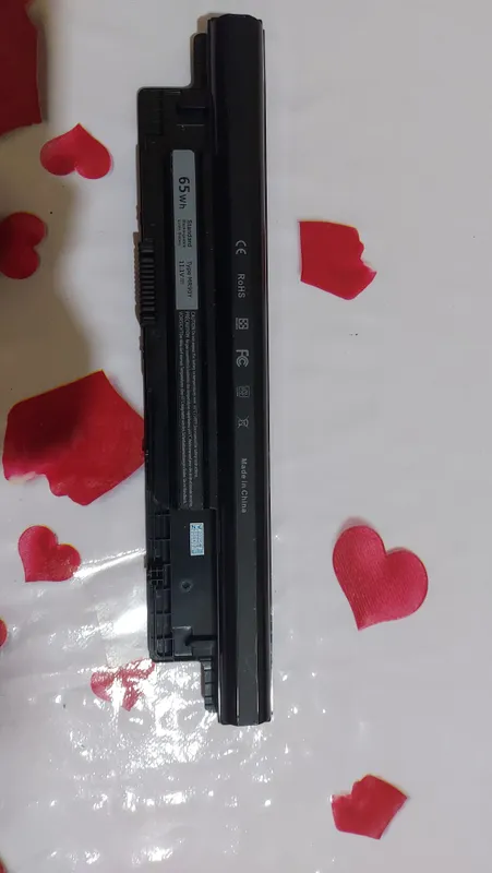 Батарея Dell inpersion 3521. Состояние: хорошее Батарея Dell inpersion 3521. Состояние: хорошее