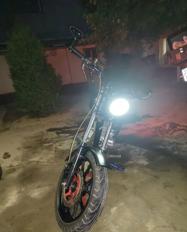 Bobber 200cc custom 3