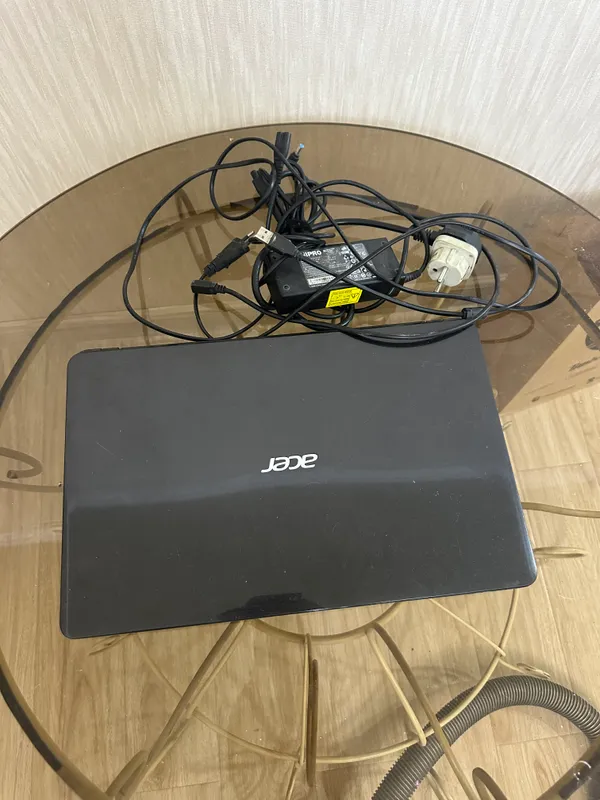 Acer noutbuk sotiladi