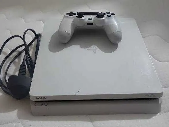 PlayStation 4 slim oq rang 512 gb