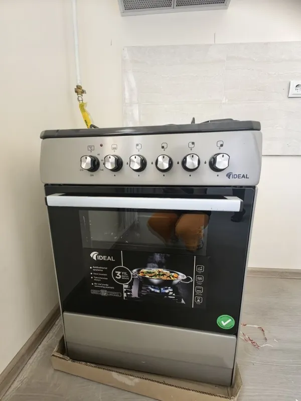 Продам газовую плиту 1