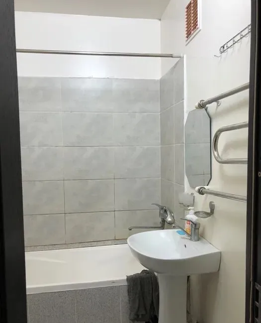 Sergeli tumanida 60 m², 2 xonali kvartira ijarasi · ID 41720 6 Sergeli tumanida 60 m², 2 xonali kvartira ijarasi · ID 41720 6