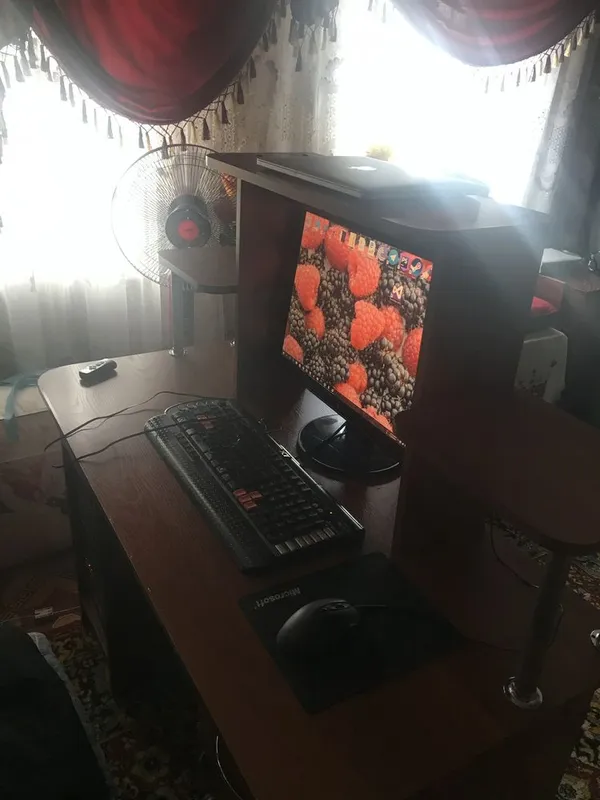 Компьютерный стол