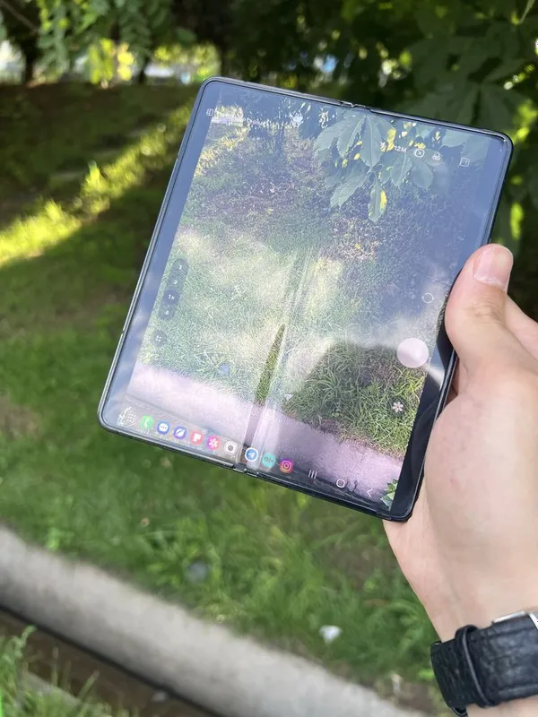 Samsung Z Fold 5 12/512GB dous 3 Samsung Z Fold 5 12/512GB dous 3