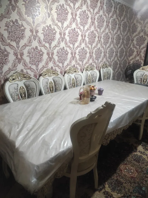 Стол стулари билан