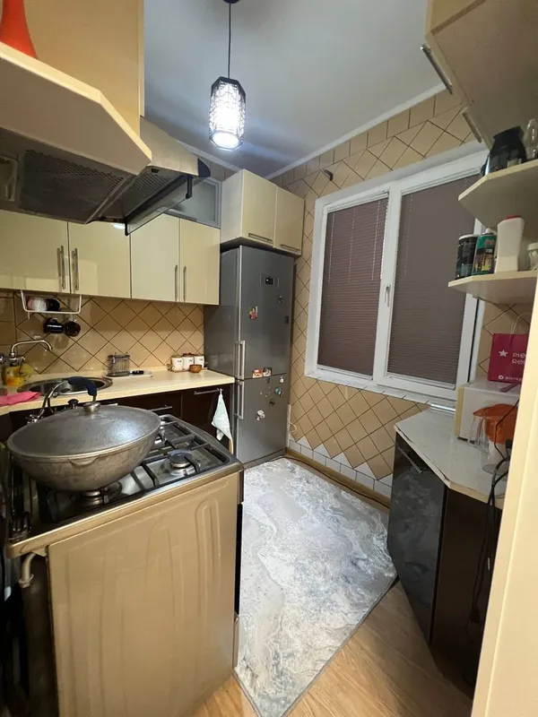 Здаю 3 ком Лисунова упакованая