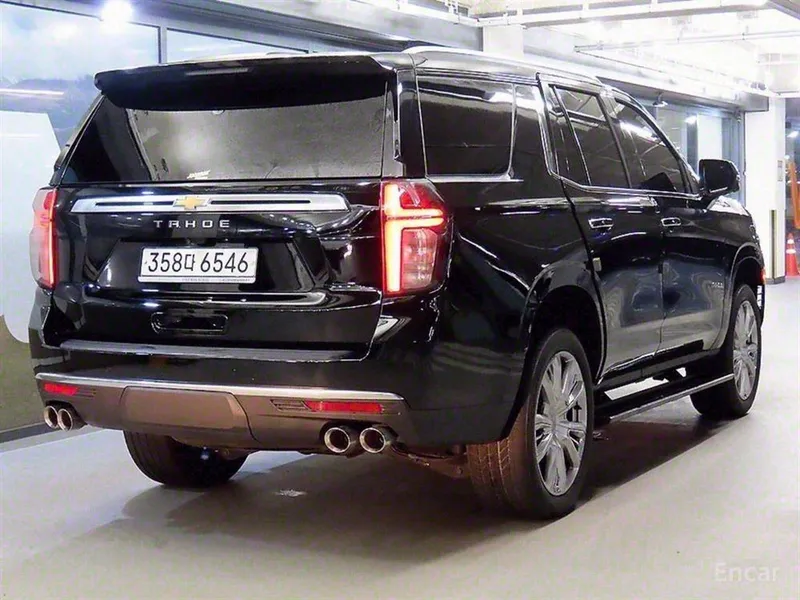 Chevrolet GMDaewoo Tahoe 6.2 High Country 4WD 2