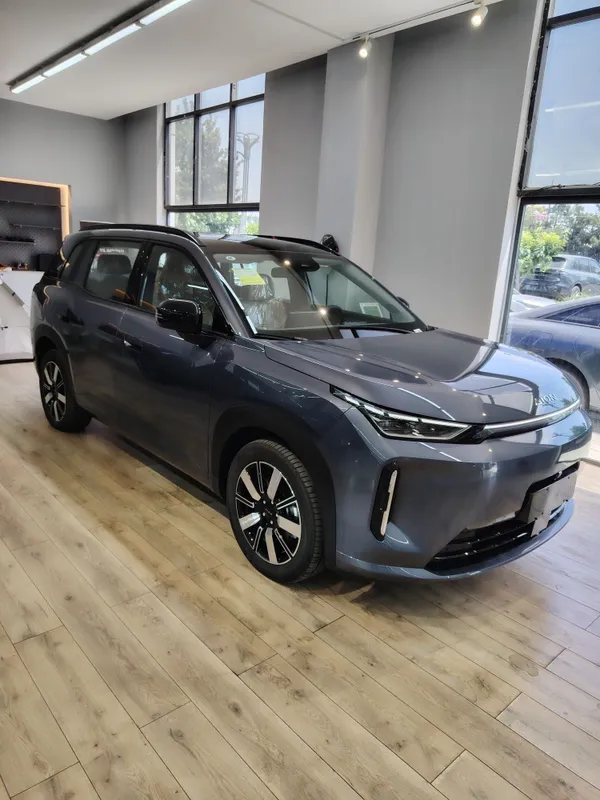 GAC AION I60 TITANIUM GREY REEV 210km 2025/12 gibrid — фото 1