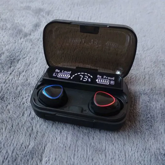 M10 naushnik powerbankli naushnik 3 ta 1 da