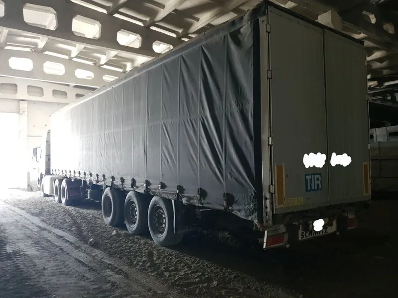Schmitz S01 tentli yarim tirkama. Schmitz S01 тентовый полуприцеп. 1