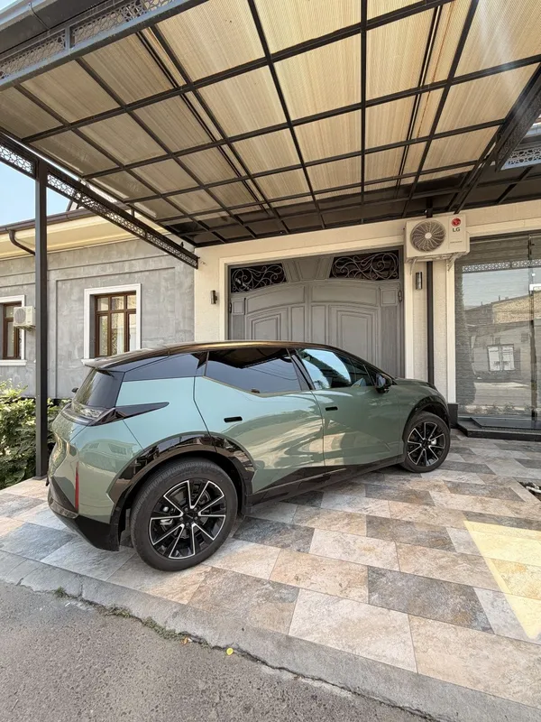 Продается ZEEKR X 5