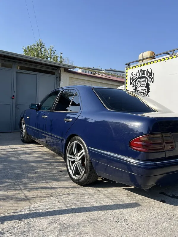 W210 sotiladi xolati yaxshi 1 W210 sotiladi xolati yaxshi 1
