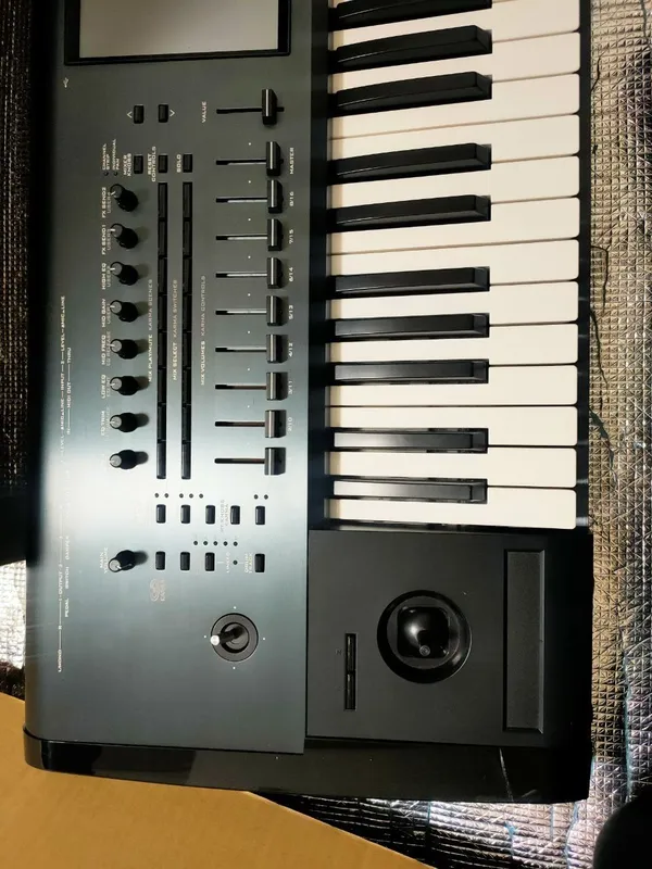 Korg kronos x Kuchaytirilgan