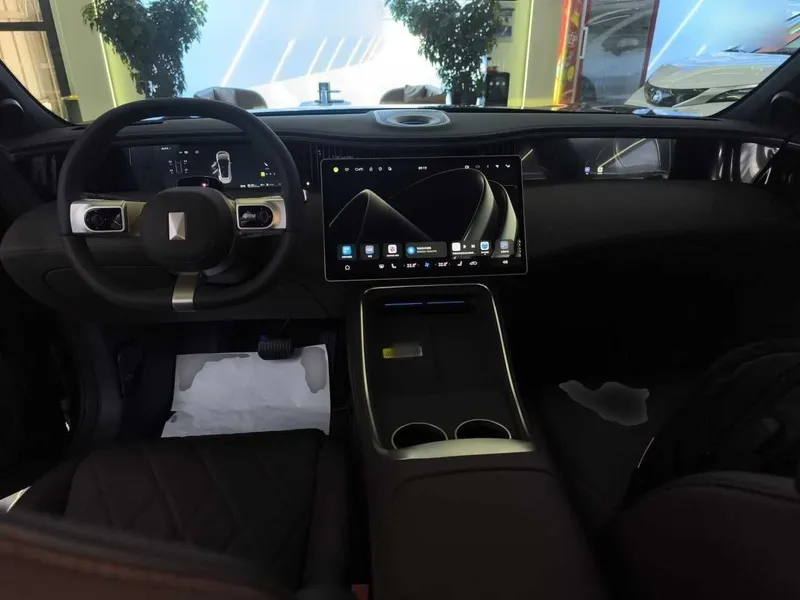 Avatr 11 Updated Max Extended-Range Version — фото 9