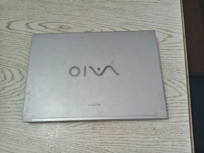 Ноутбук Sony хорошим состояние.
