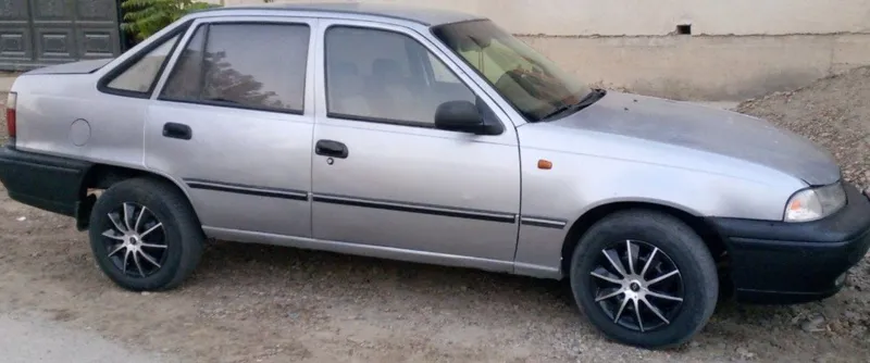 Nexia avtomobili sotiladi metan gazi bor.