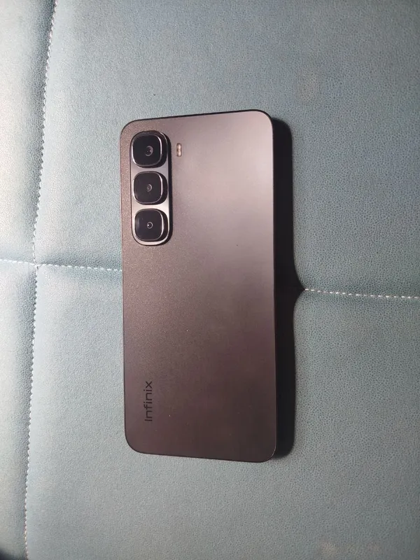 infinix hot 60i xolat yaxshi bir qoʻl ishlatilagan — фото 1