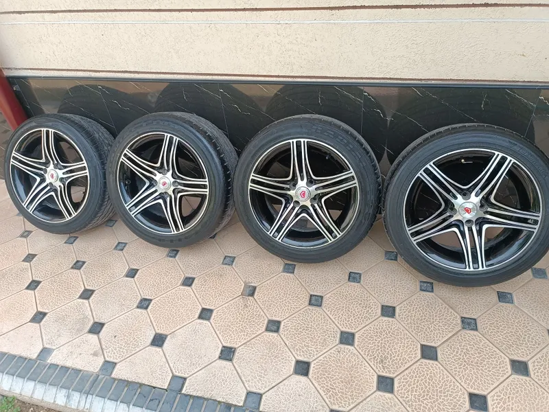 Vossen Diska Balon Slitkada Srochna 205 50 R16 Holati Yaxshi