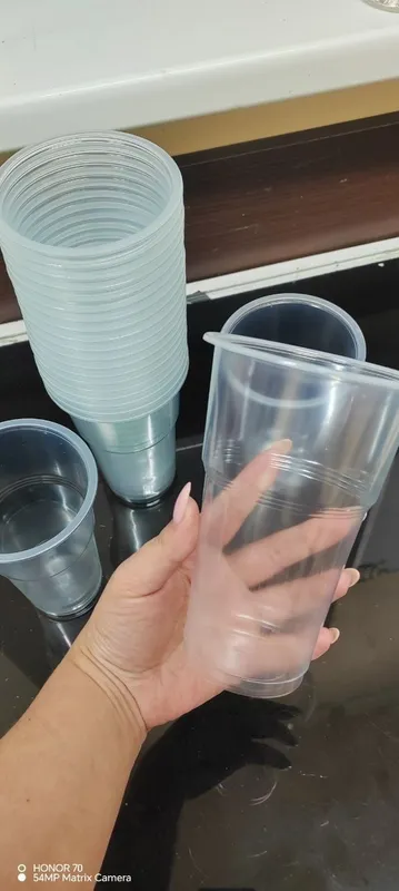 Одноразовые стаканчики