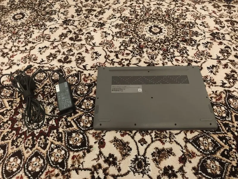 Lenovo ideapad, Core i3 12-pokoleniya, 8gb DDR4 azu, 256 gb nvme SSD 8