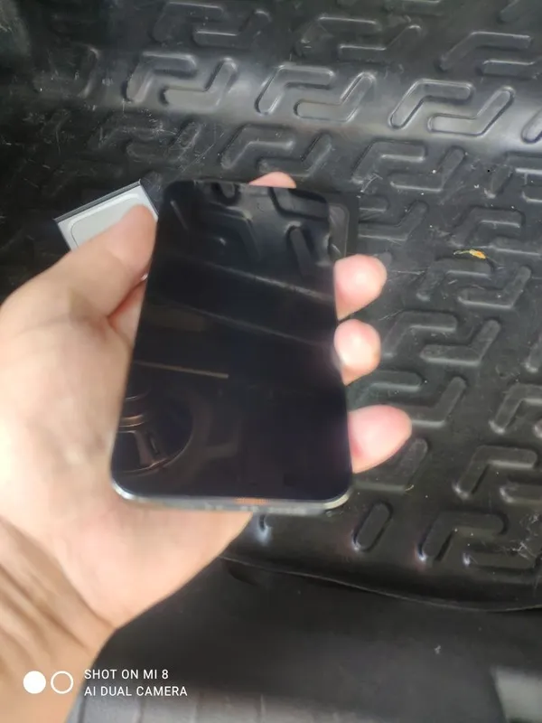 iPhone 12 pro 128 gb rangi qora karobkasi bor — фото 3
