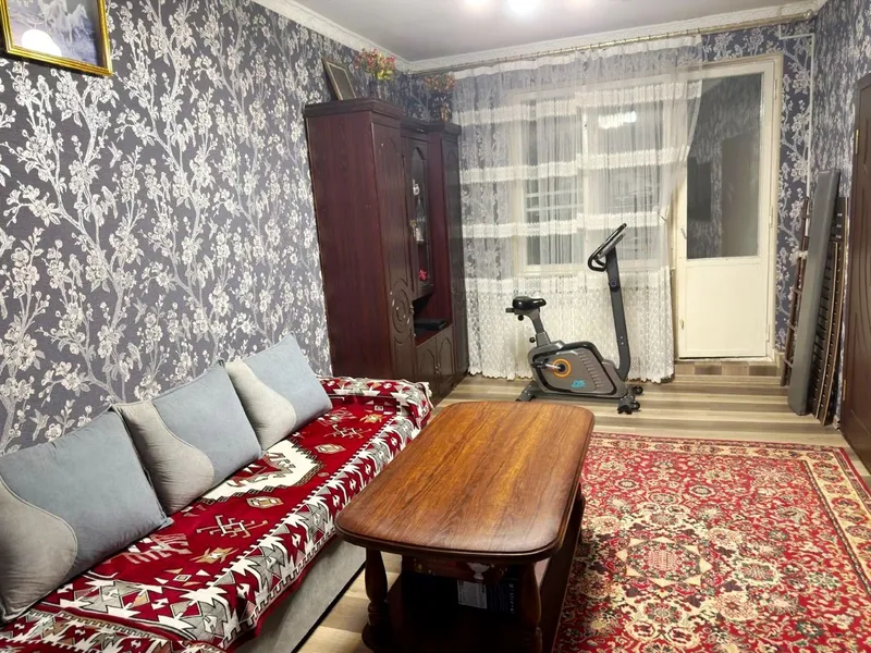 Продам квартиру на Чиланзаре-9  2в3/4/4 ЗЕРКАЛКА!