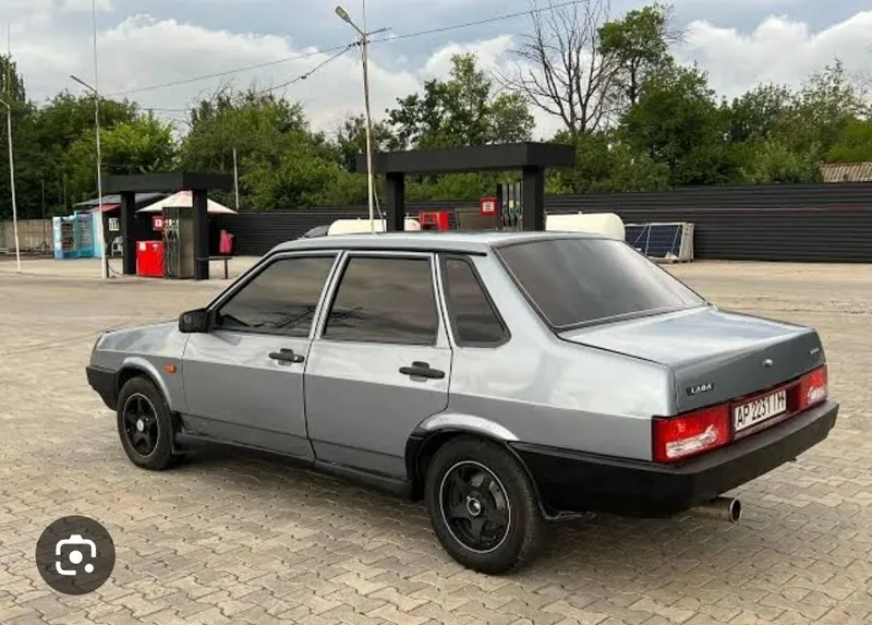 Vaz 21099 sotiladi Vaz 21099 sotiladi
