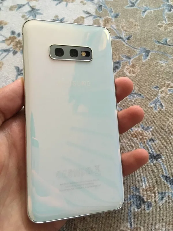 Samsung S10E 6/128gb ideal 5 Samsung S10E 6/128gb ideal 5