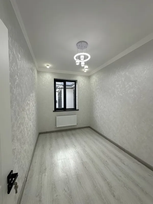 Sergeli xonobod 39 balnitsa 1 sotix 4 xona 4