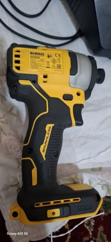 Dewalt hilti bosch makita festul kapro 4 Dewalt hilti bosch makita festul kapro 4
