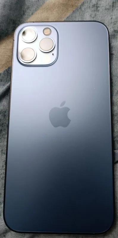 iPhone 12 pro с гарантией — фото 3