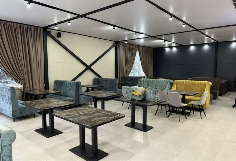 Kafe, restoran va bar uchun divanlar 1 Kafe, restoran va bar uchun divanlar 1