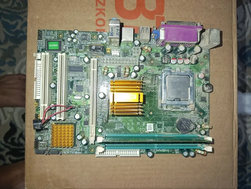 G31 motherboard satiladi 2 G31 motherboard satiladi 2