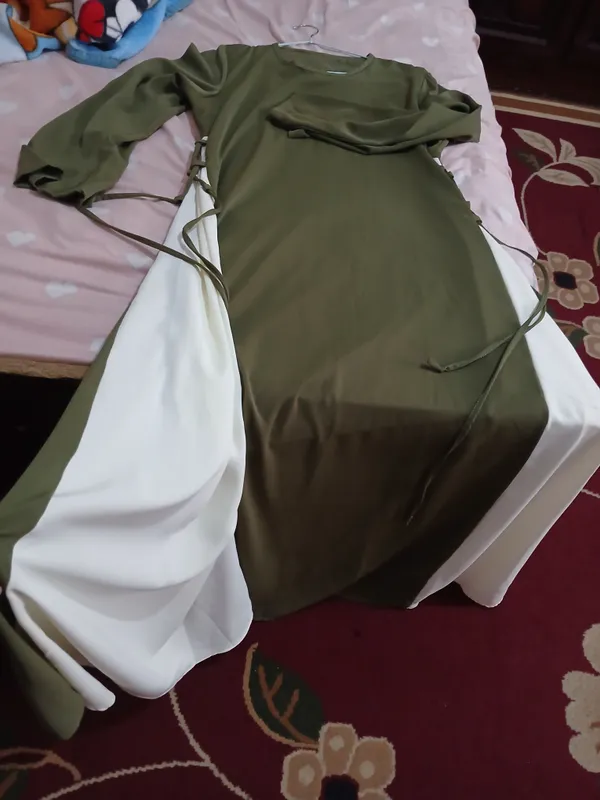ayollar abaya