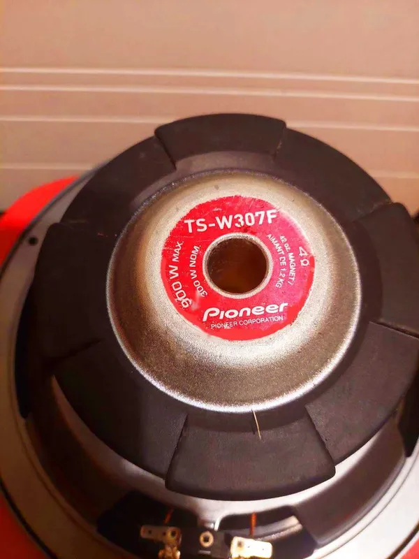 продам басовый динамик Pioneer 30 см диаметр Ts-w307f — фото 2