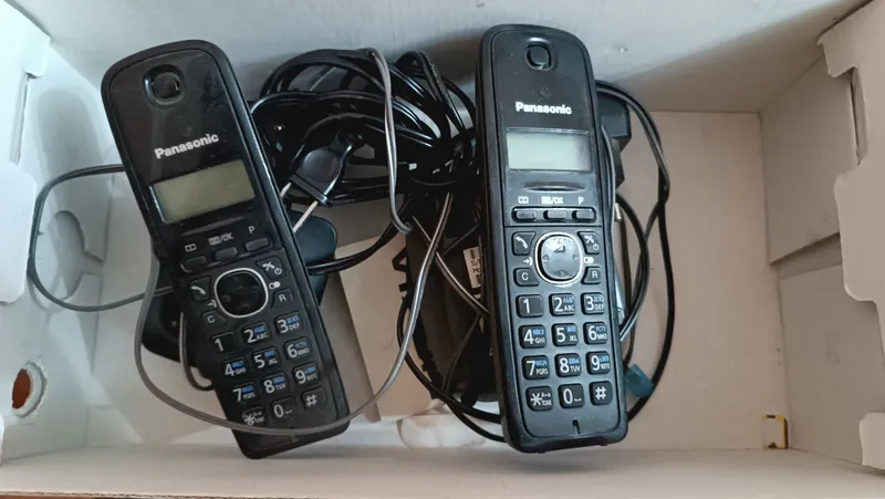 Радио телефон с двумя трубками Panasonic