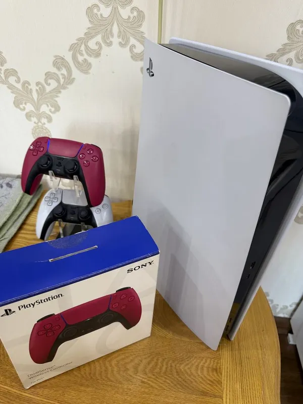 Playstation 5 fat 2 джойстика + PS plus Extra до середины сентября 1 Playstation 5 fat 2 джойстика + PS plus Extra до середины сентября 1