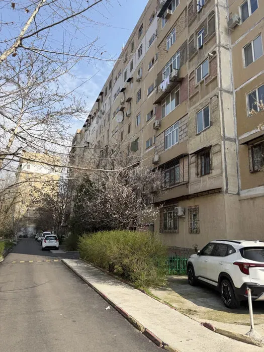 Продается квартира 2/9/9 м.Риезий Паркентский рын.