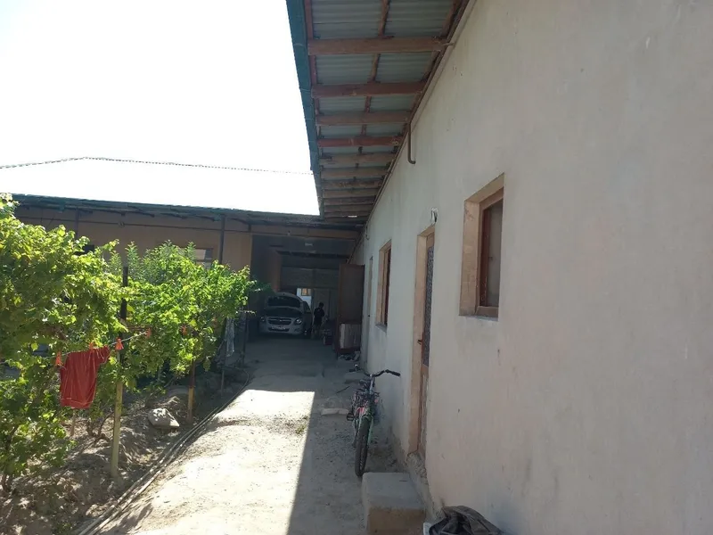 Hovli sotiladi 6 sotix 5