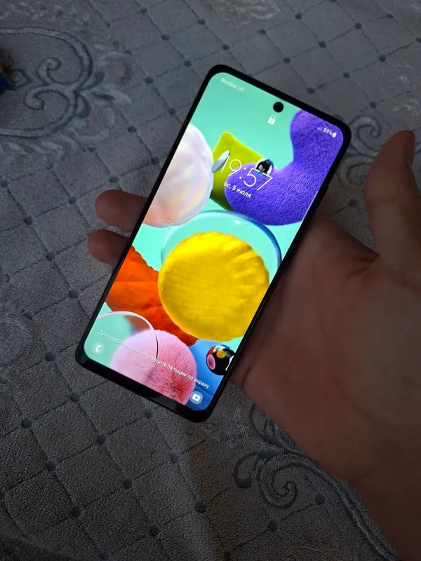 Samsung Galaxy A51 1