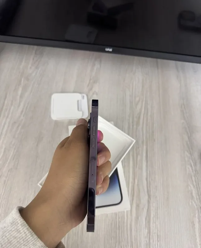 Продаётся iPhone 14 Pro 5