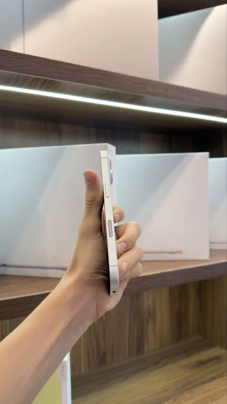 iphone 17 naxtka 4