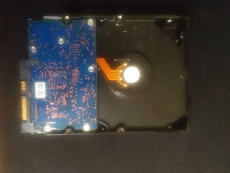 продам Жесткий диск Toshiba DT01ACA200 на 2TB — фото 1