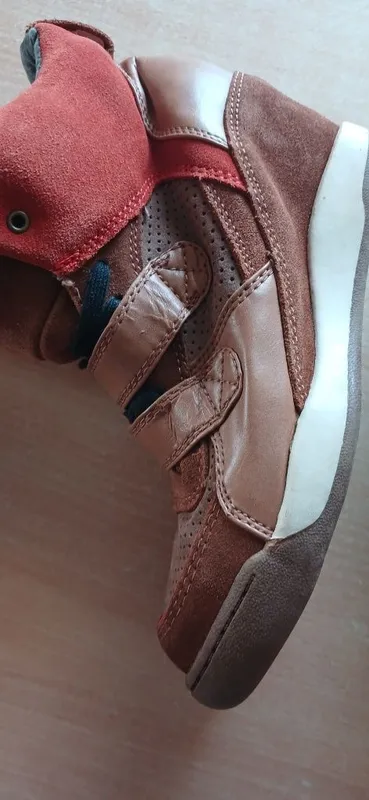 Nine West ko‘prik nomlanishi 1 Nine West ko‘prik nomlanishi 1