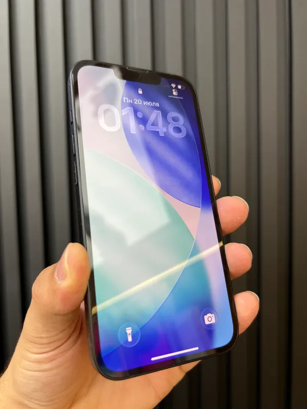 iPhone 16 e 2 iPhone 16 e 2